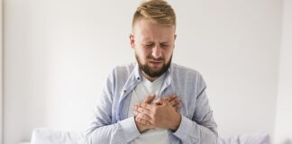 Po jakim czasie występują objawy zatrucia rtęcią?