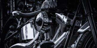 Jak usunąć połysk po prasowaniu?