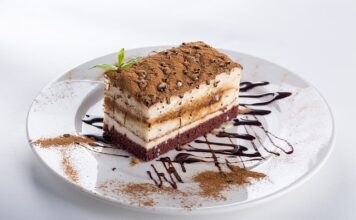 Ile kalorii ma jajecznica z 3 jajek i cebuli?